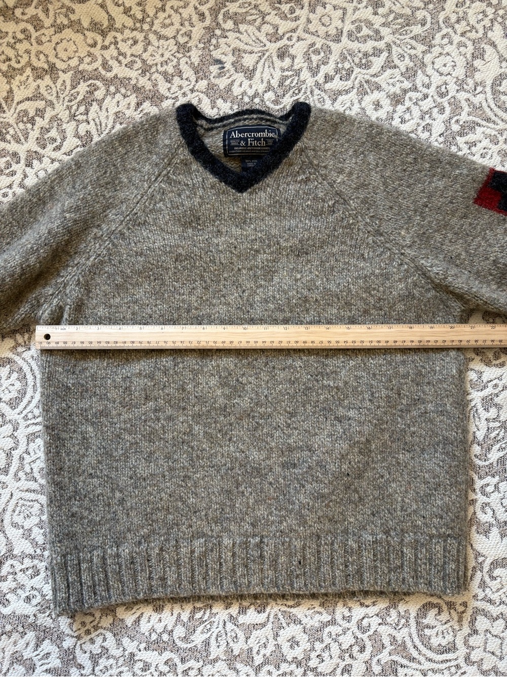 Abercrombie & Fitch Y2K Men's/unisex Gray Wool V-Neck Sweater Size S - Picture 4 of 6